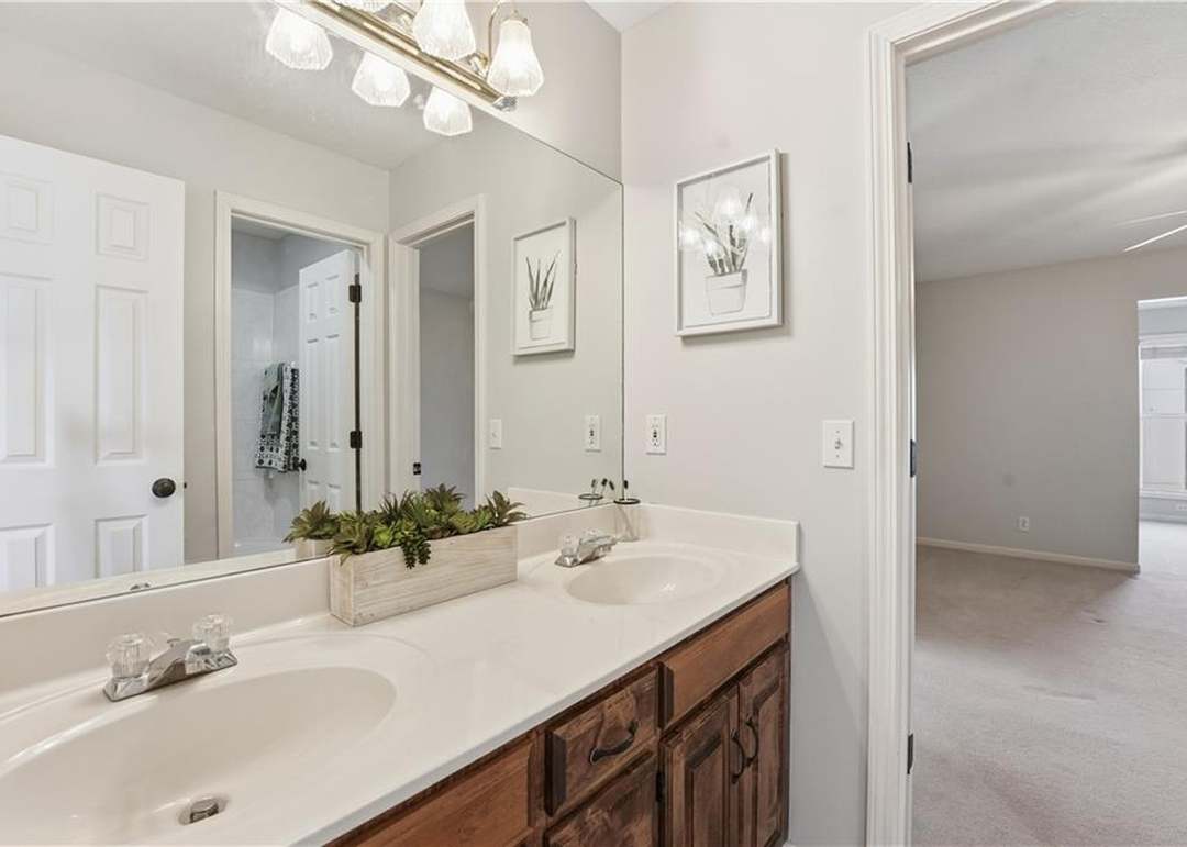 14705 W 128th Street — photo 29