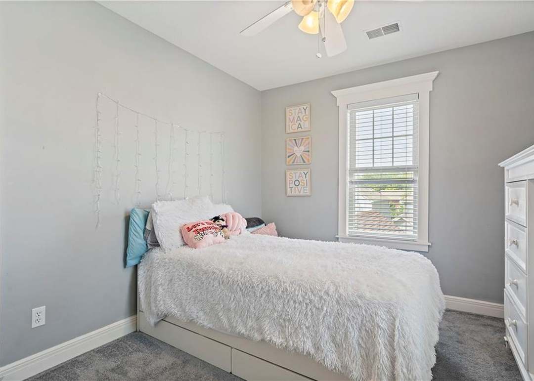 1820 SW Napa Valley Drive — photo 5