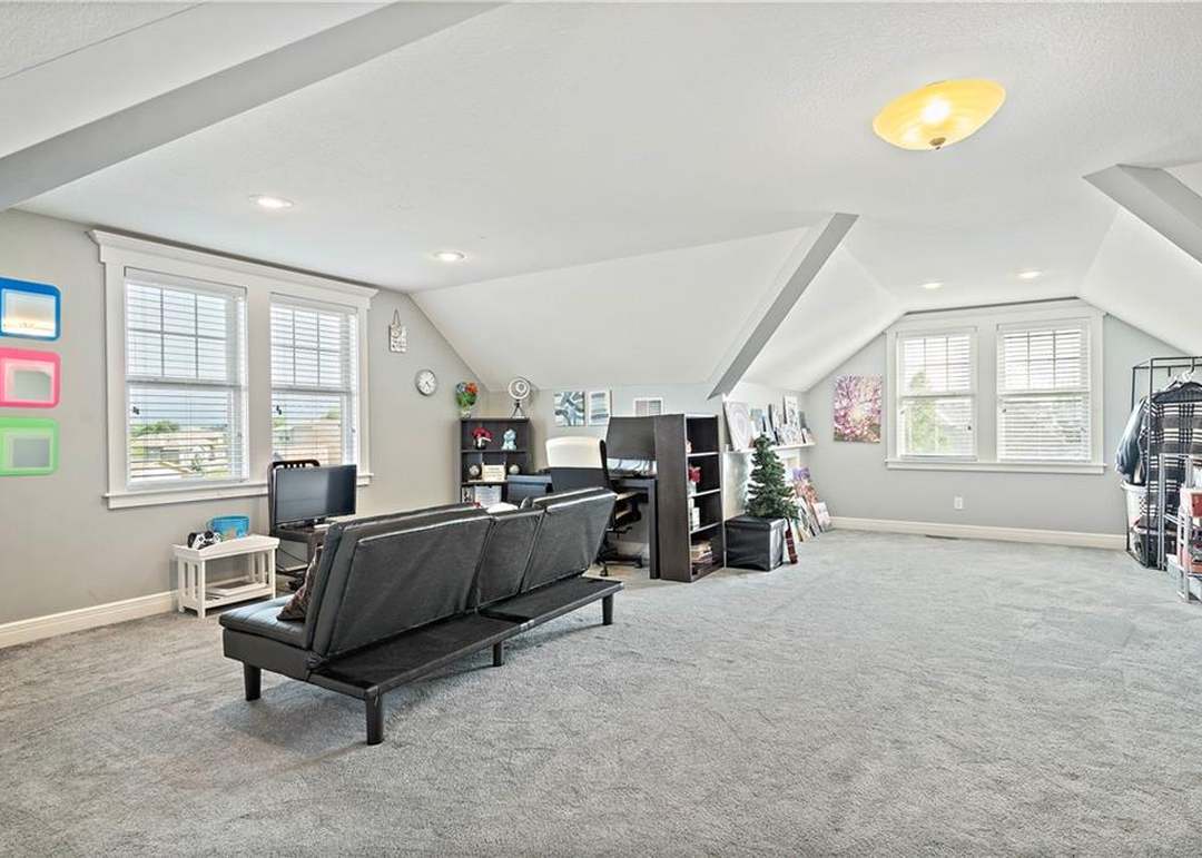 1820 SW Napa Valley Drive — photo 35