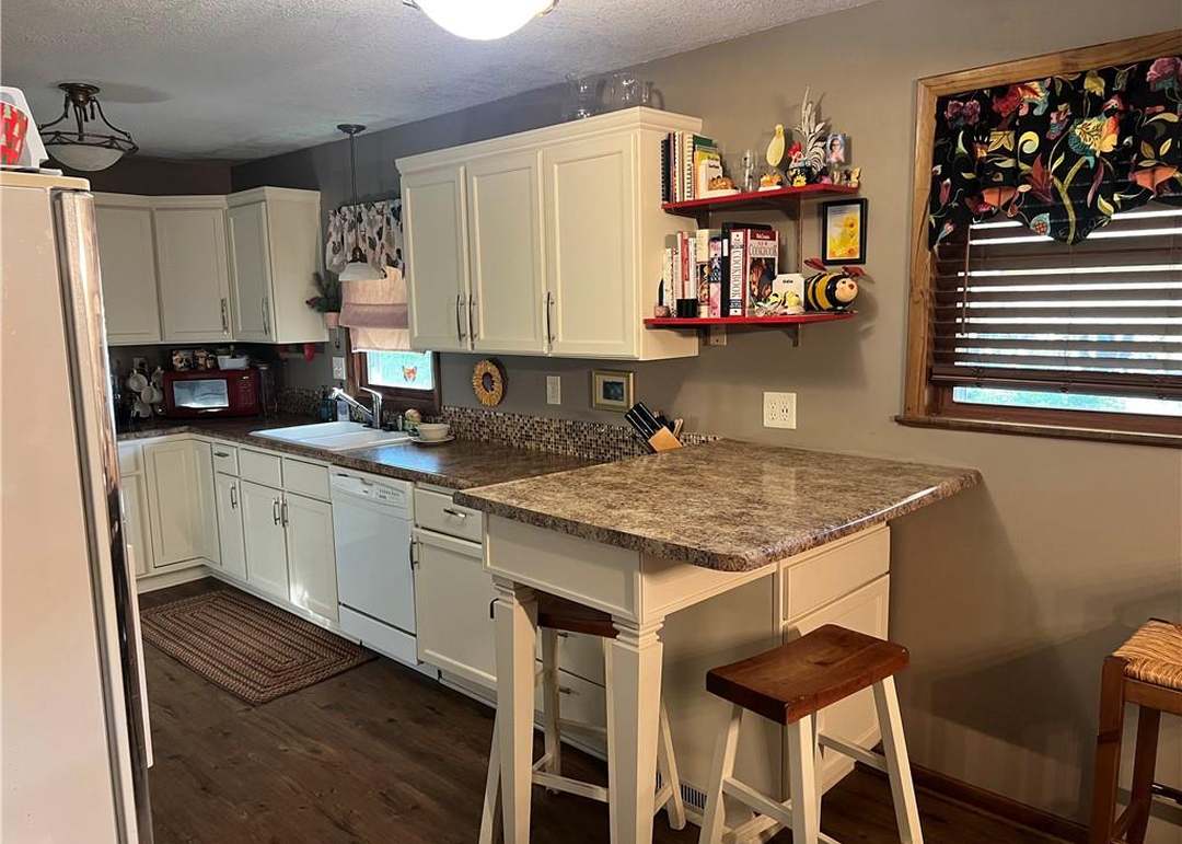 3630 N Woodland Avenue — photo 3
