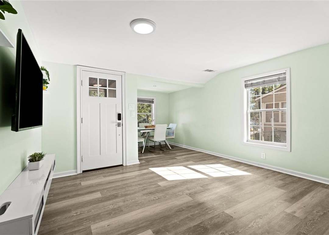 622 S Lake Drive — photo 3