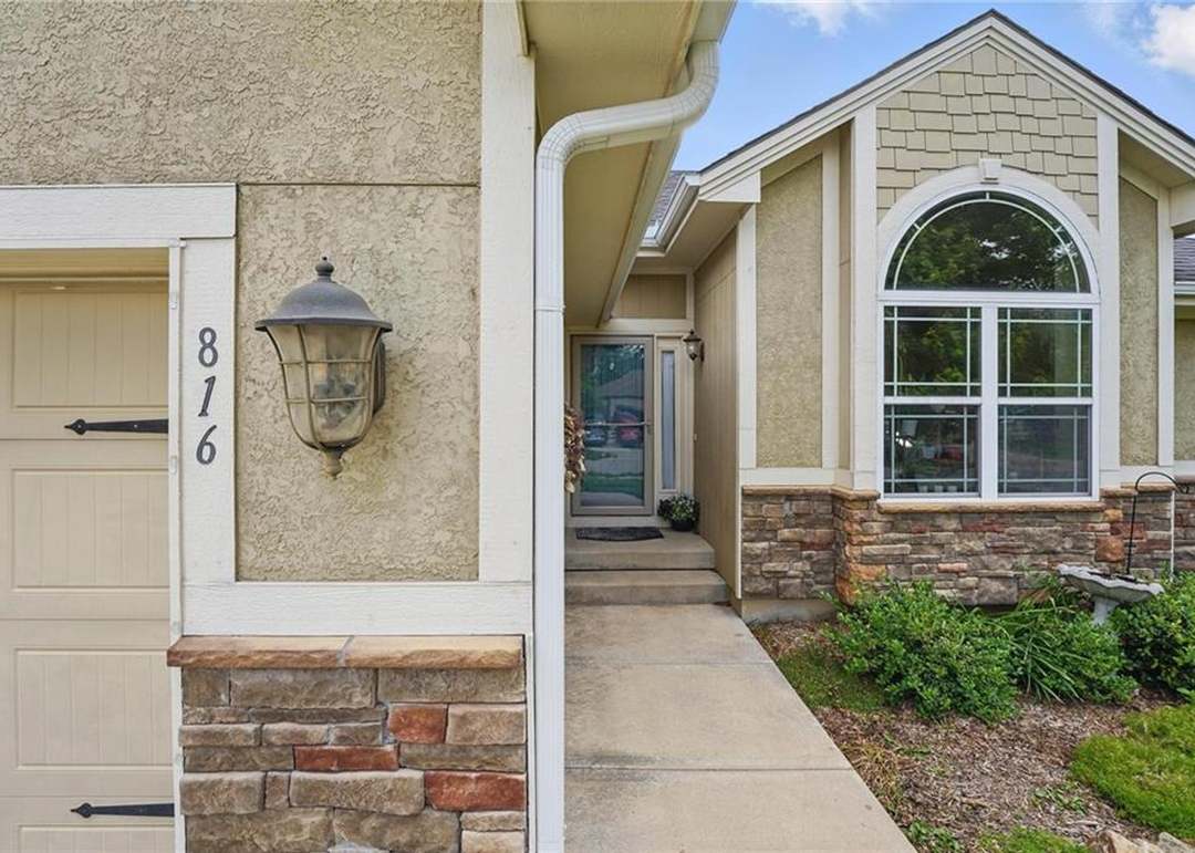 816 N Alder Street — photo 13