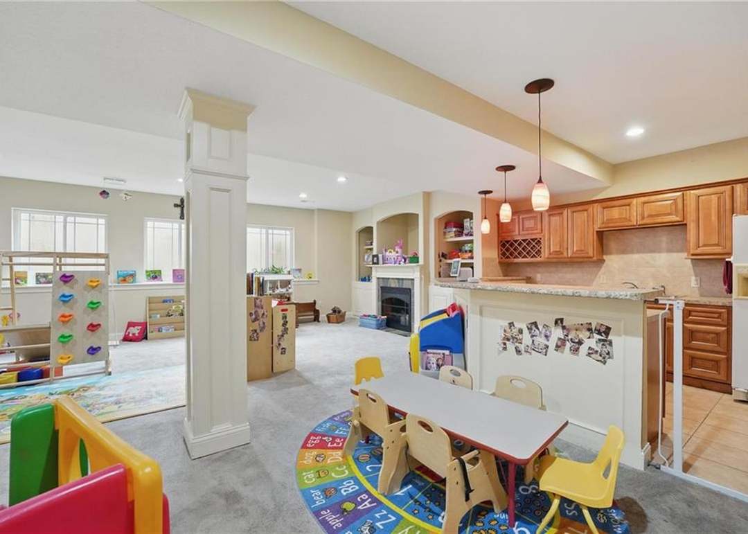 816 N Alder Street — photo 30