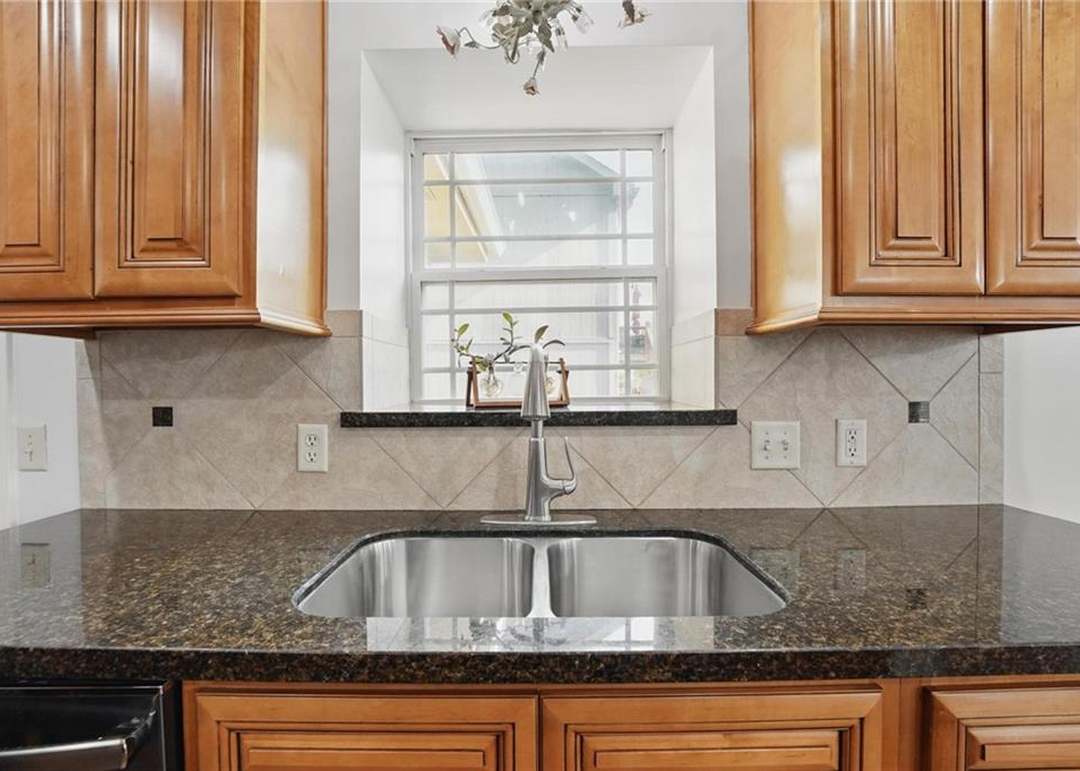 816 N Alder Street — photo 39