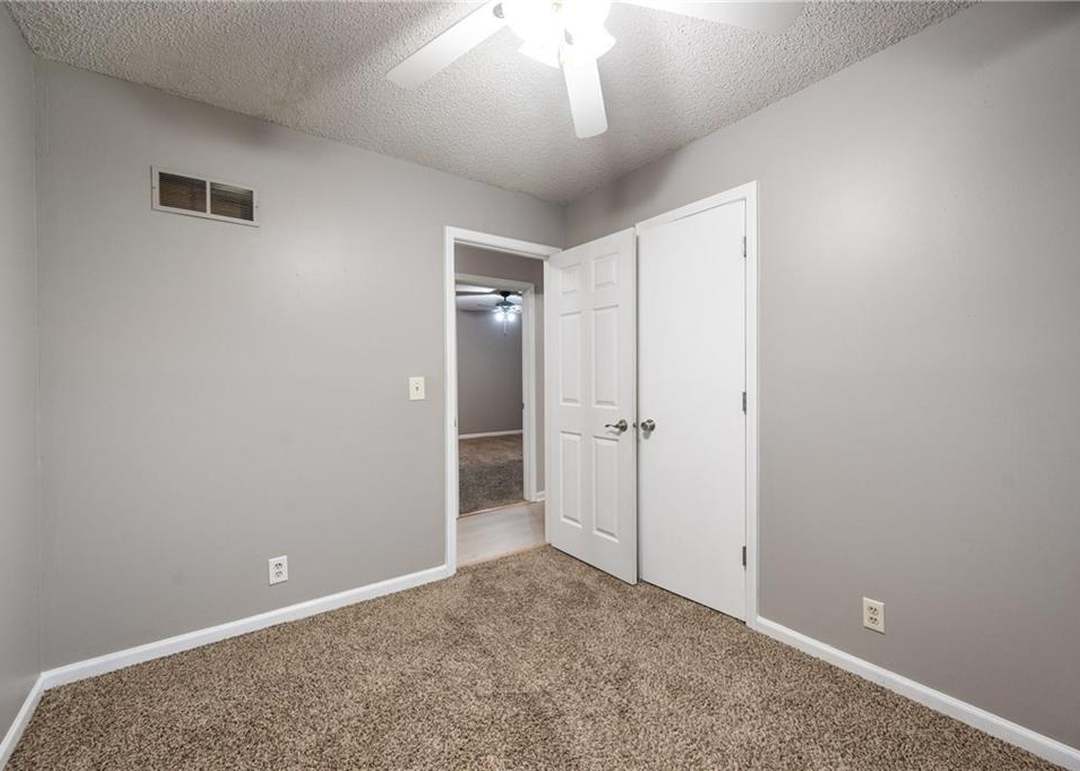 14813 W 150TH Pl Place — photo 4