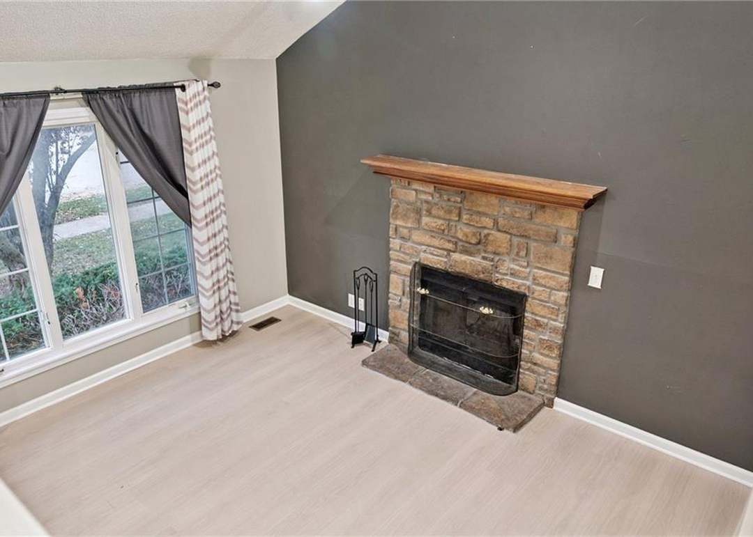 14813 W 150TH Pl Place — photo 11