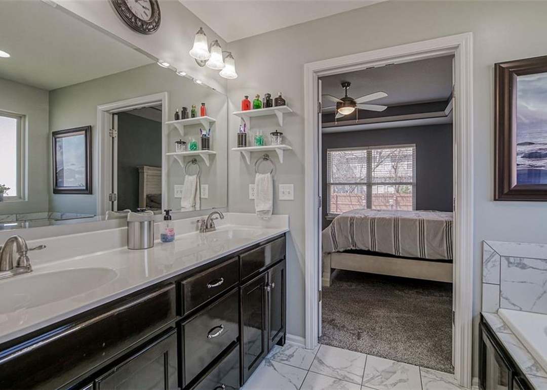 20476 W 220th Terrace — photo 5