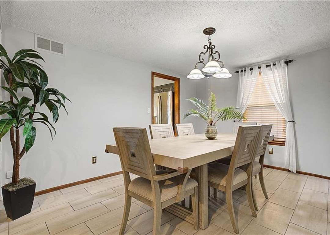 11935 W 66th Street — photo 12