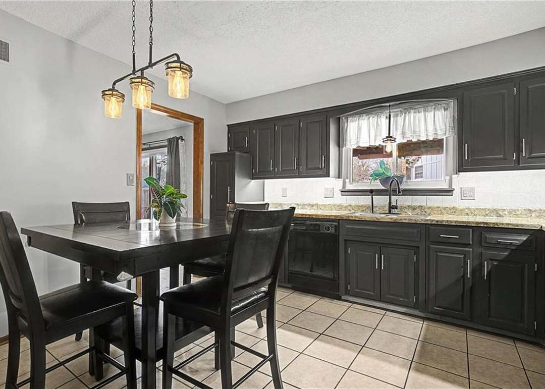 11935 W 66th Street — photo 14