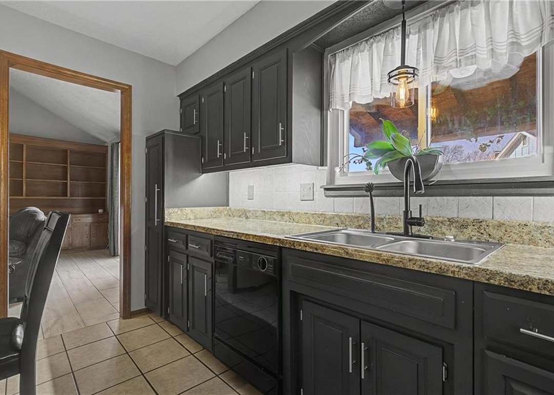11935 W 66th Street — photo 15