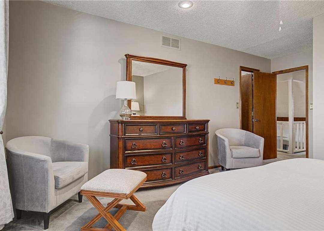 11935 W 66th Street — photo 16