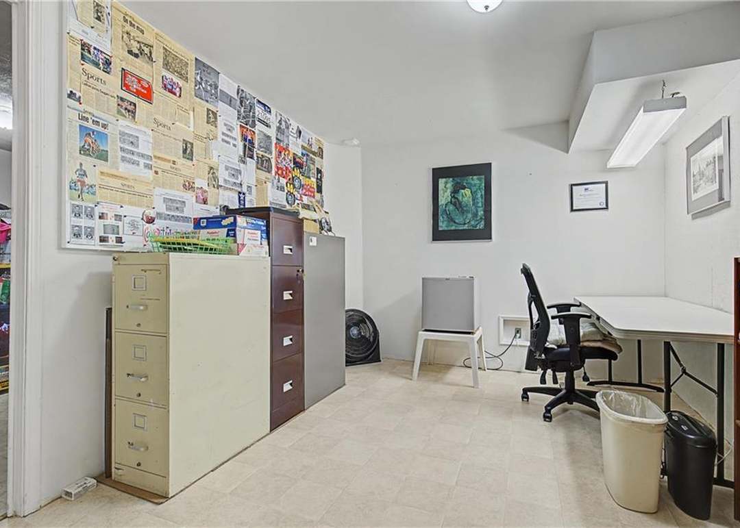 11935 W 66th Street — photo 20