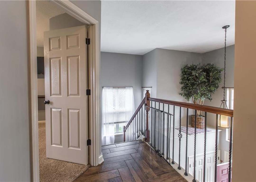 9304 N CHARLOTTE Court — photo 19