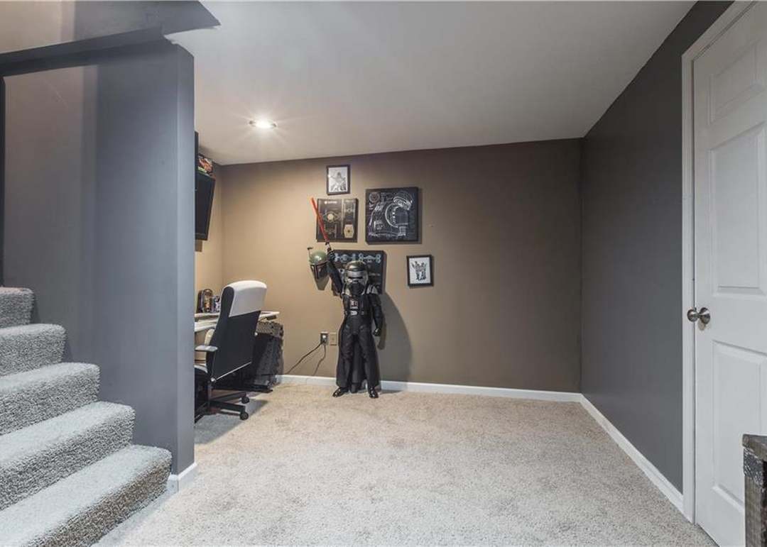 9304 N CHARLOTTE Court — photo 24