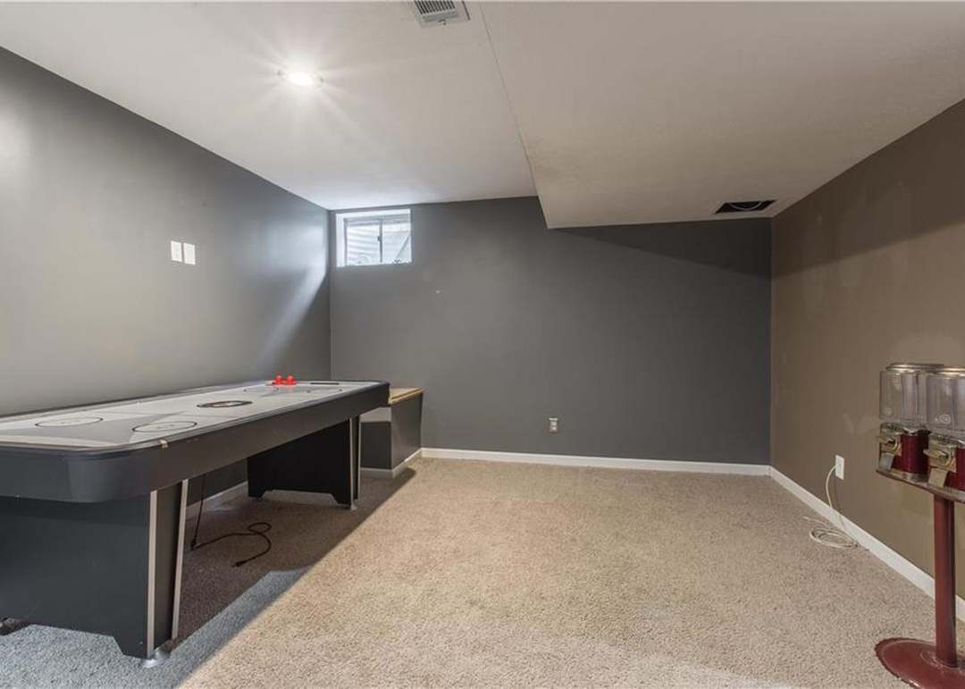 9304 N CHARLOTTE Court — photo 25