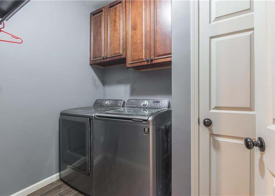 9304 N CHARLOTTE Court — photo 27