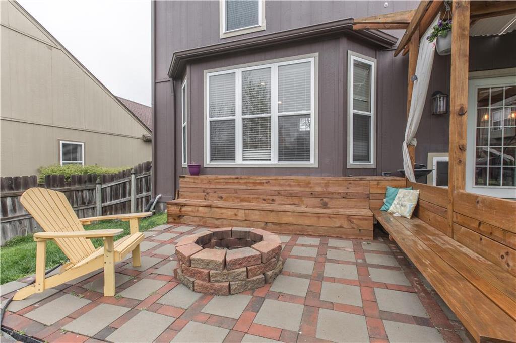 9304 N CHARLOTTE Court — photo 29