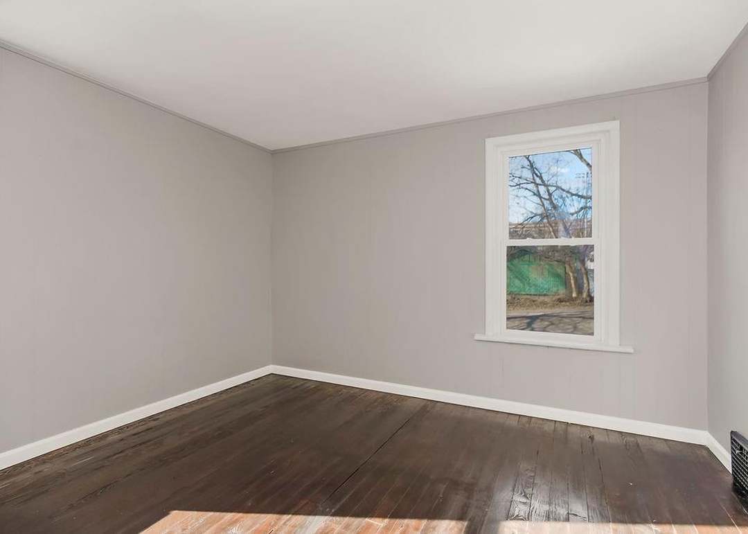 414 Quincy Avenue — photo 3