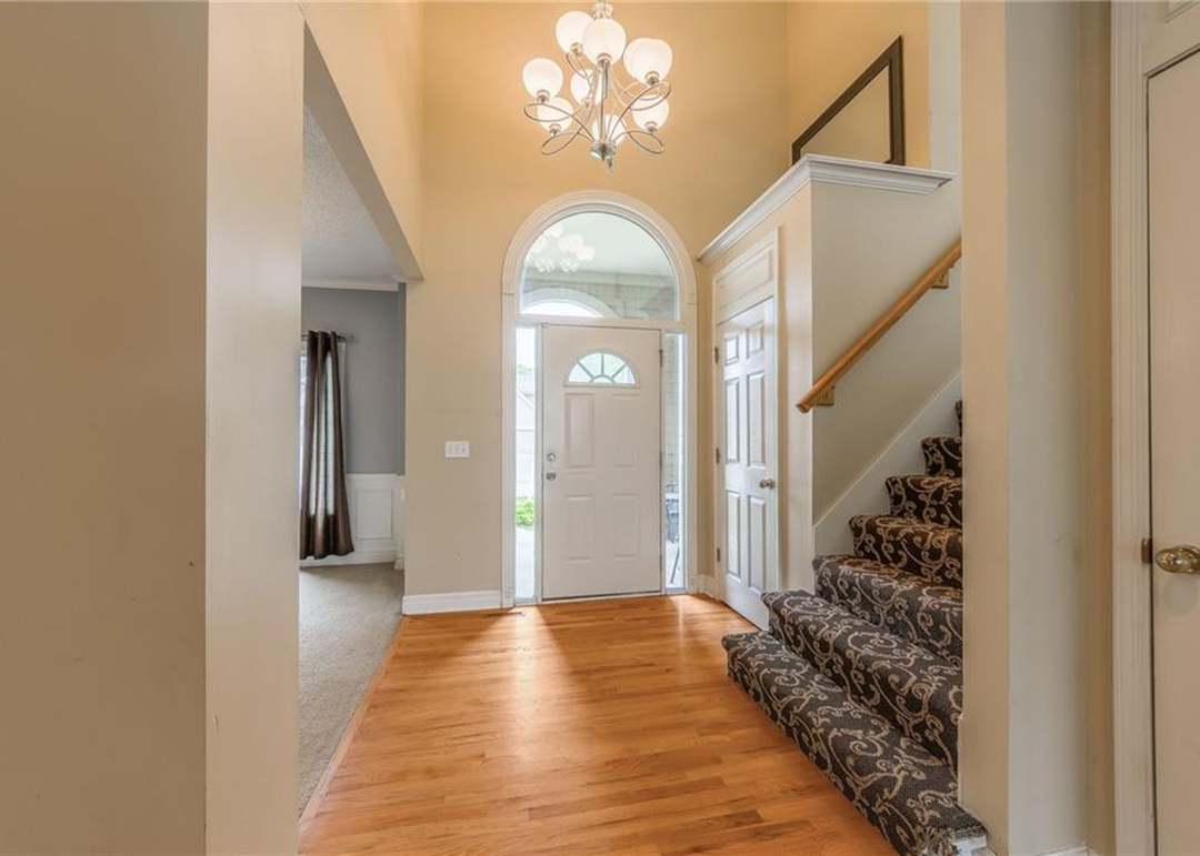 7428 N SMALLEY Avenue — photo 11
