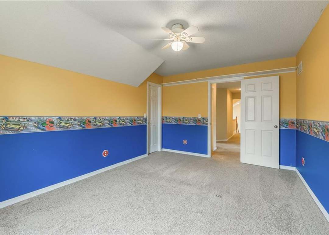 7428 N SMALLEY Avenue — photo 27