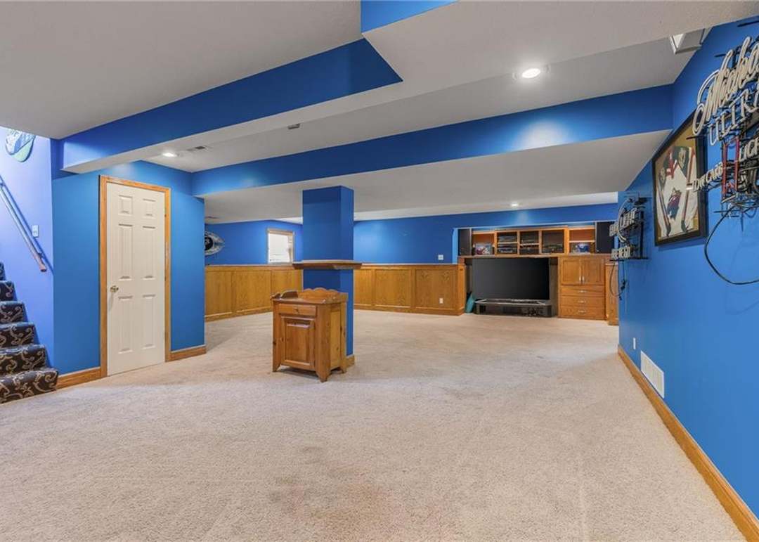 7428 N SMALLEY Avenue — photo 30
