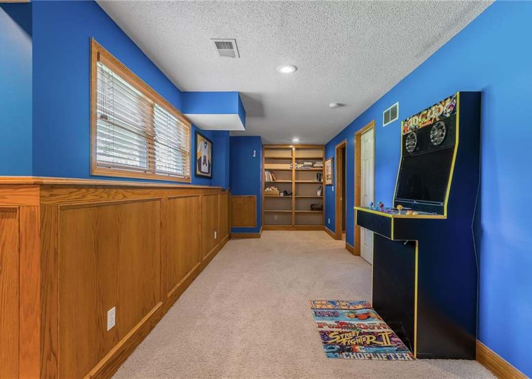 7428 N SMALLEY Avenue — photo 34