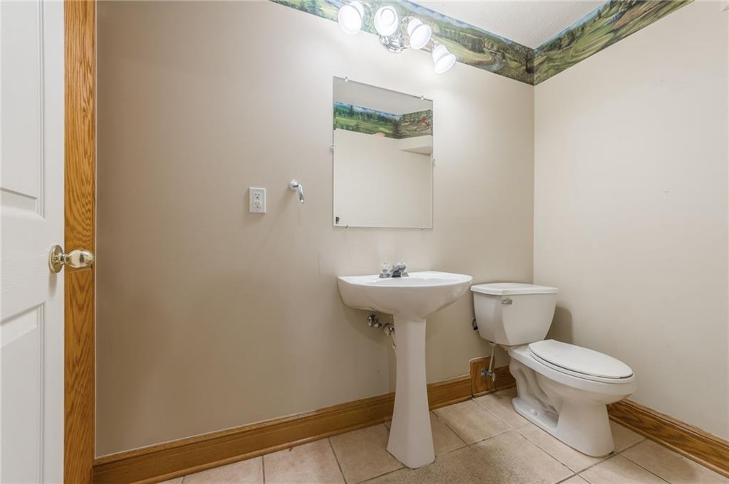 7428 N SMALLEY Avenue — photo 37