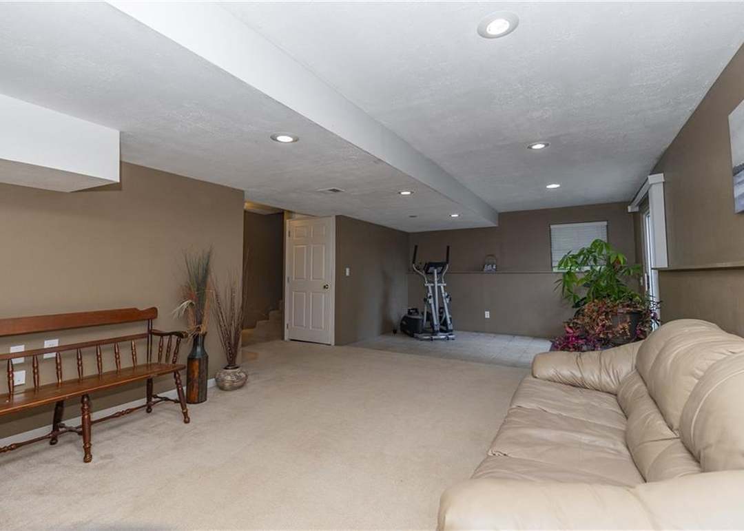 1019 NE 93rd Court — photo 3