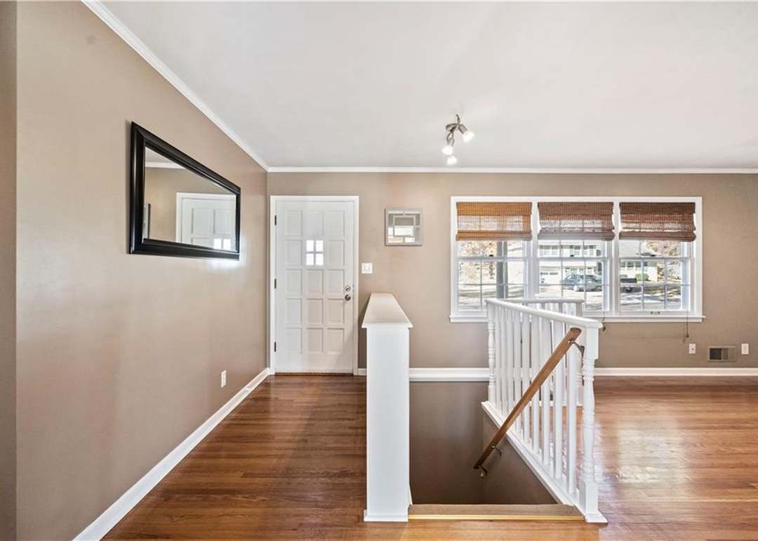 8741 Foster Lane — photo 6