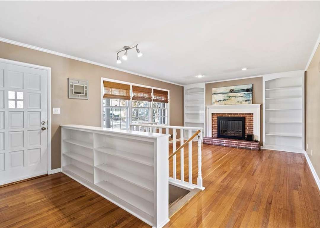 8741 Foster Lane — photo 12