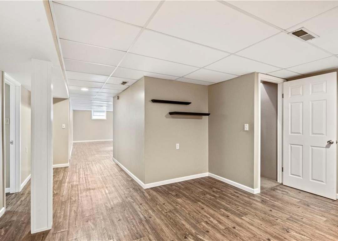 8741 Foster Lane — photo 23