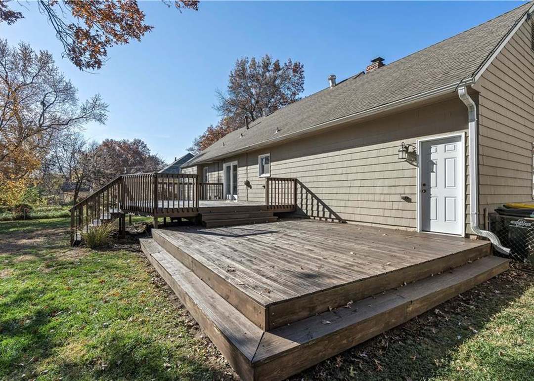 8741 Foster Lane — photo 29