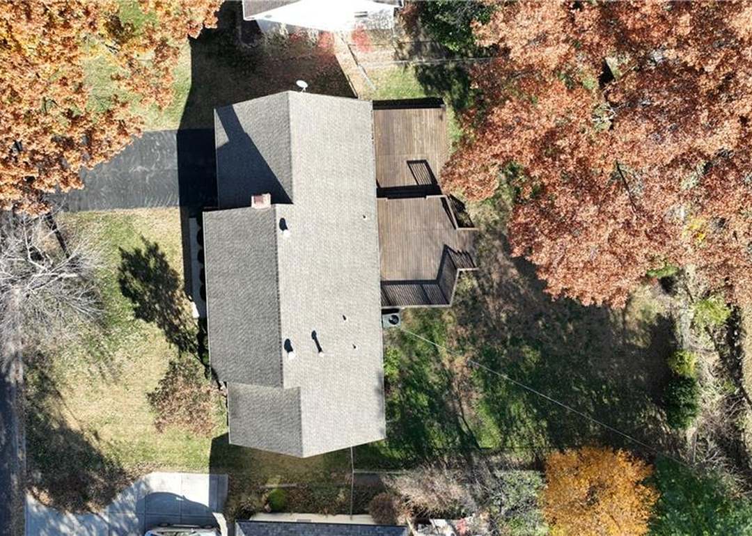 8741 Foster Lane — photo 33