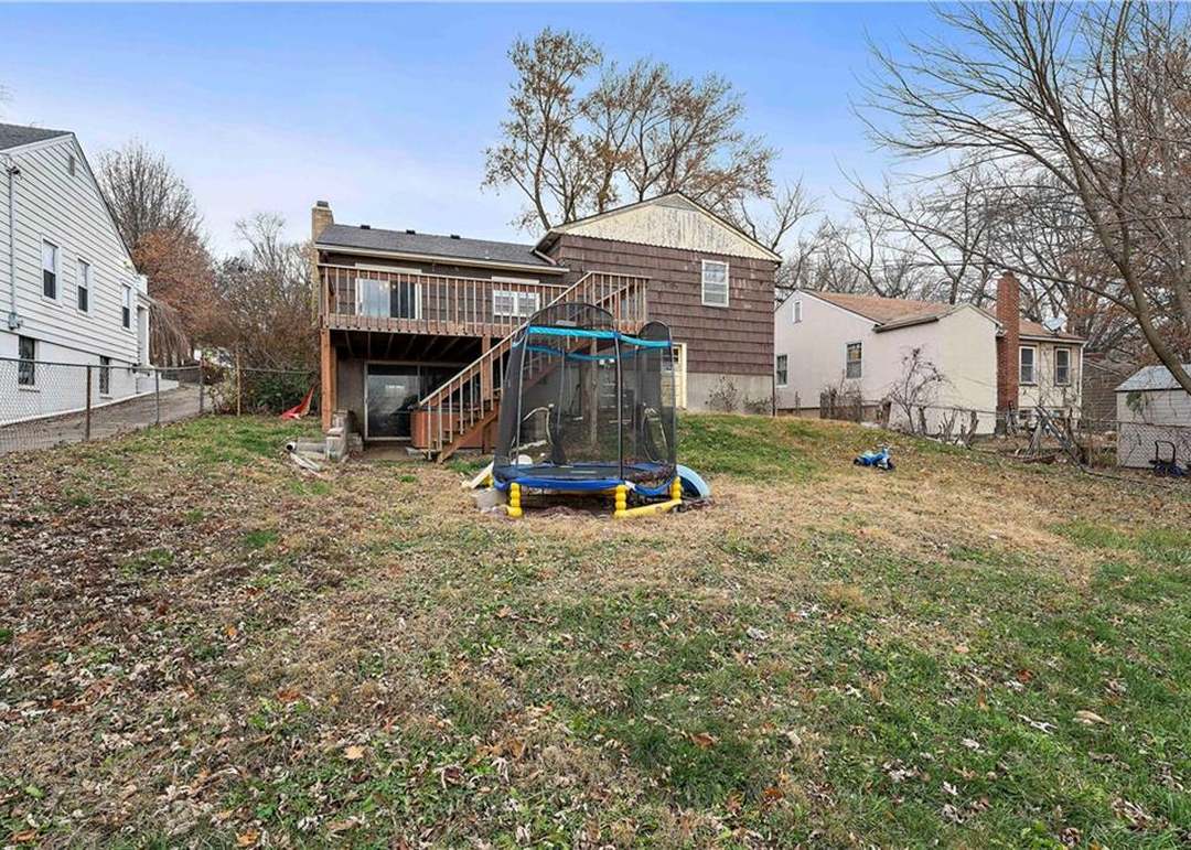 427 Moss Avenue — photo 3