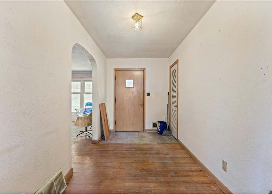 427 Moss Avenue — photo 6