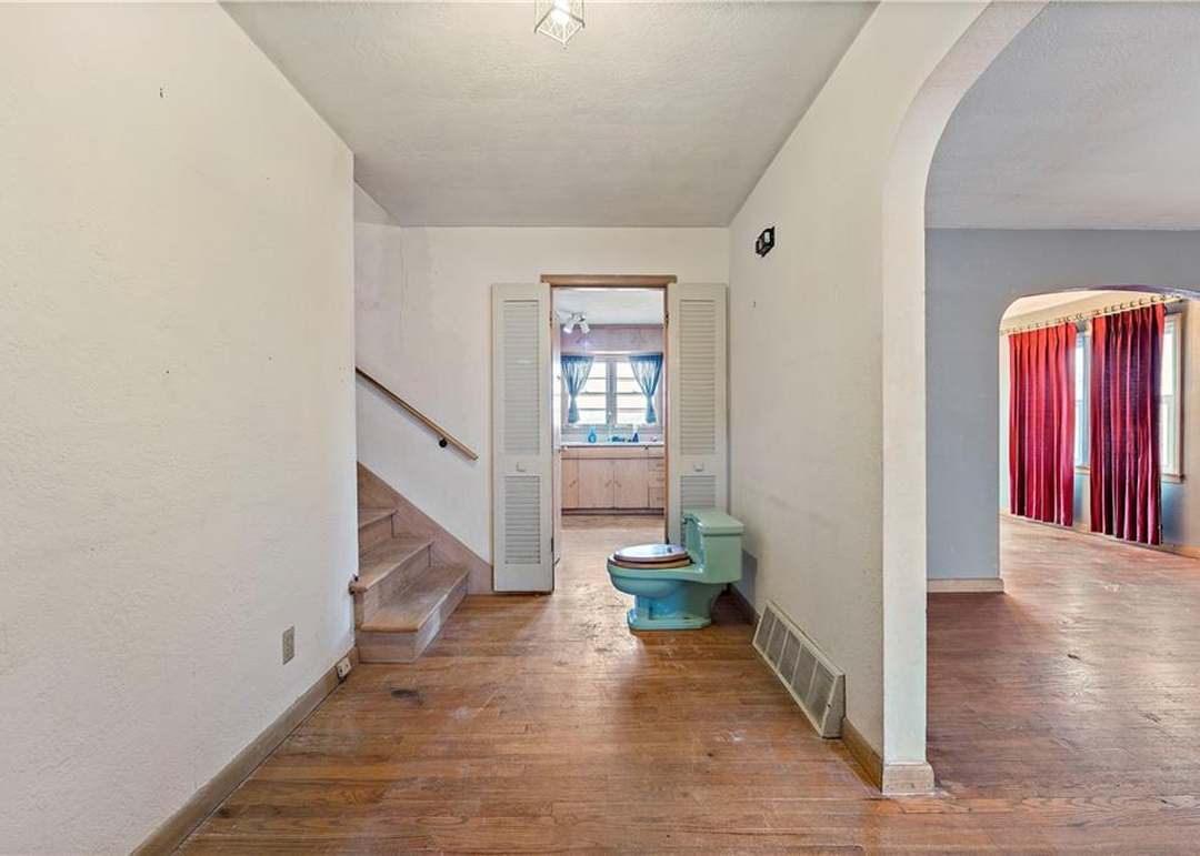 427 Moss Avenue — photo 13