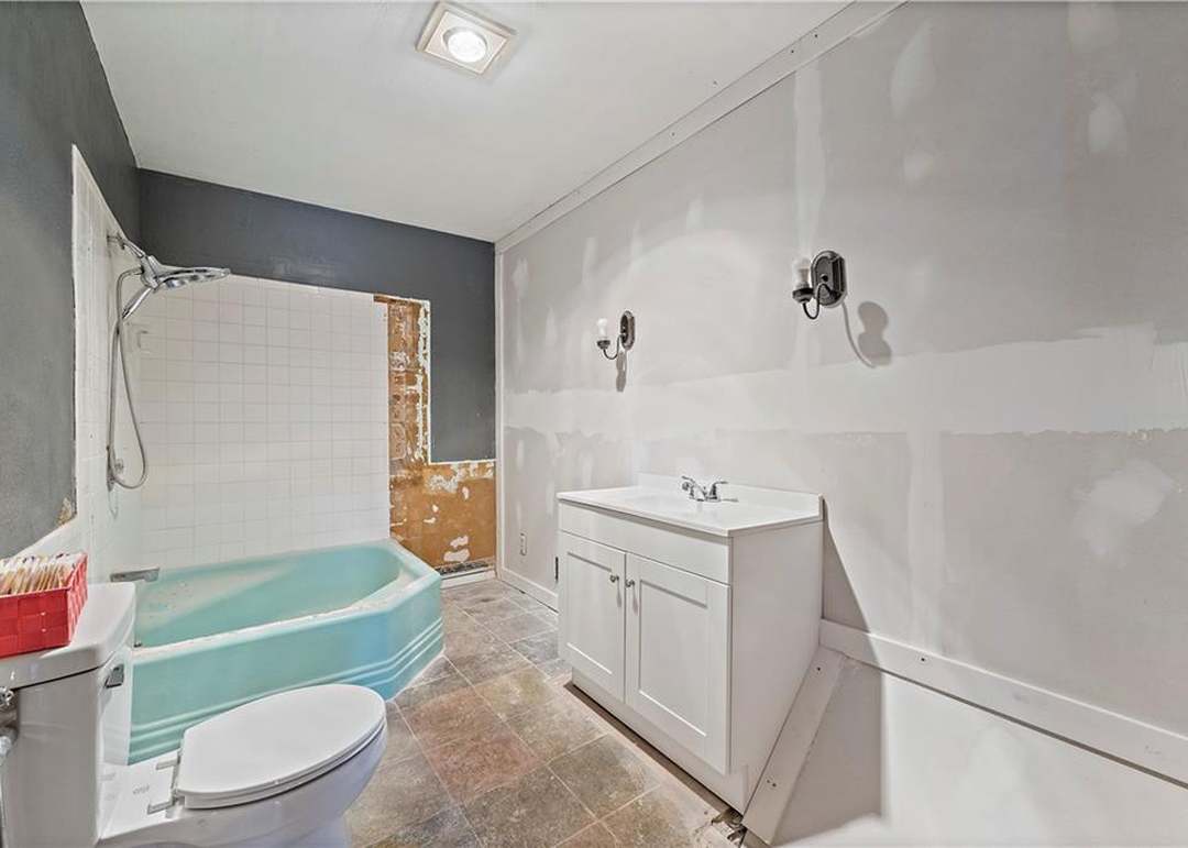 427 Moss Avenue — photo 28