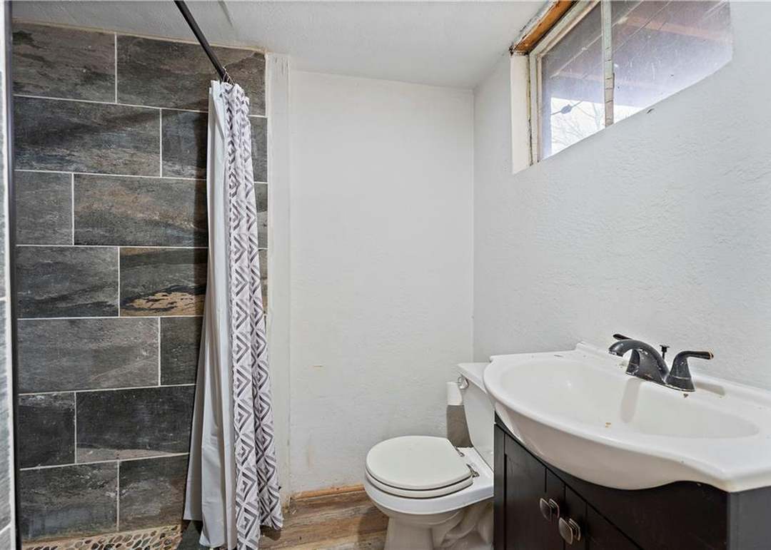 427 Moss Avenue — photo 32