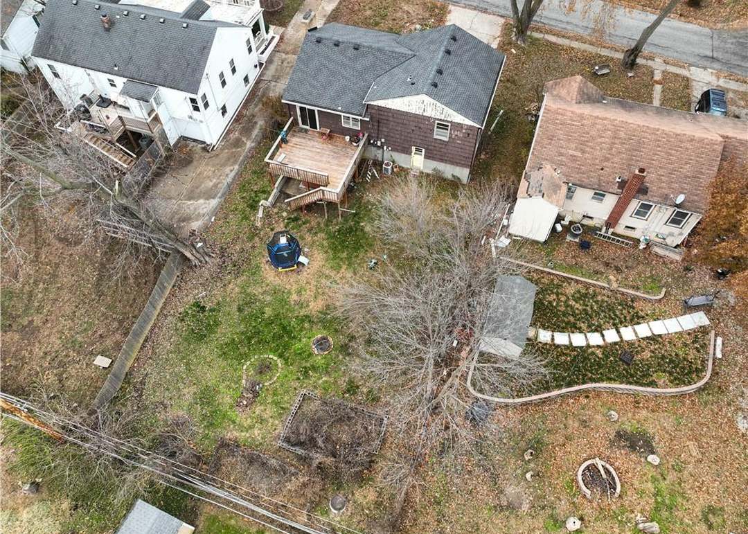 427 Moss Avenue — photo 45