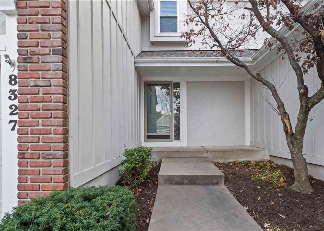 8327 W 119th Terrace — photo 8