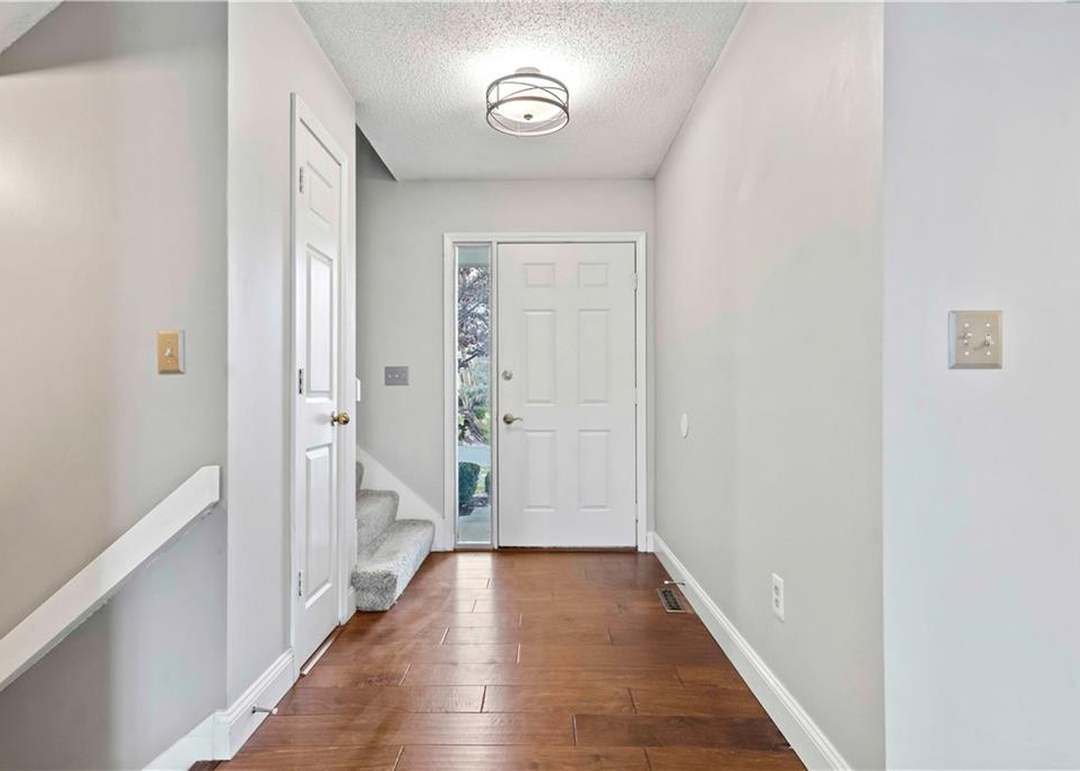 8327 W 119th Terrace — photo 9