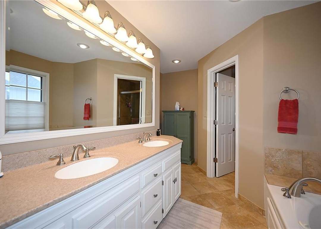 6117 NW 77th Street — photo 5