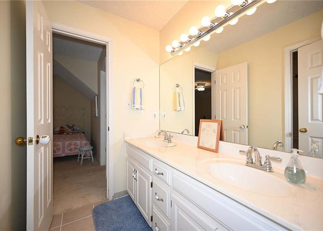 6117 NW 77th Street — photo 29