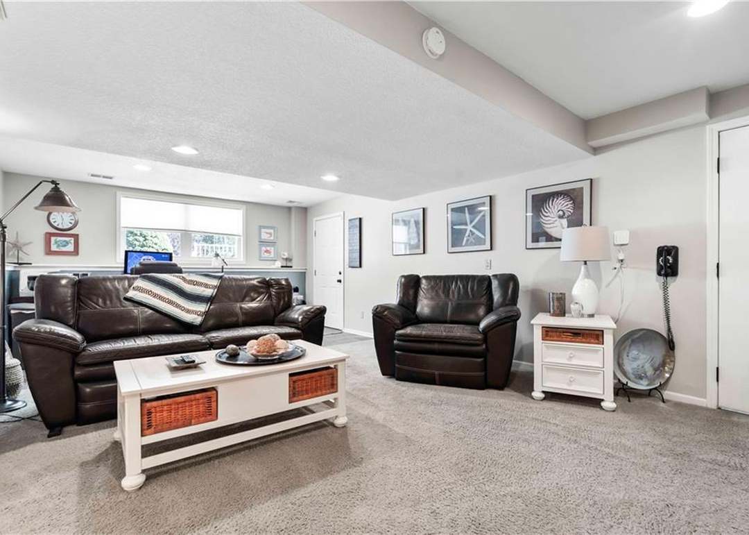 7105 Summit Court — photo 37