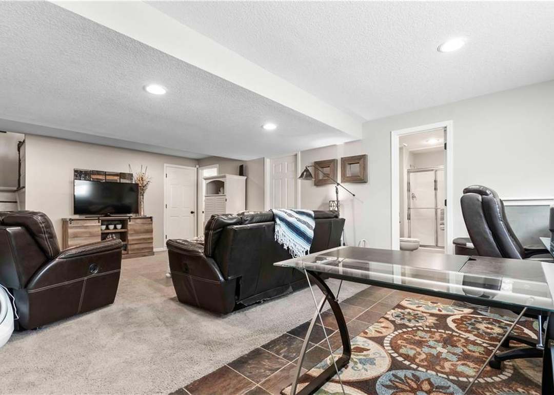 7105 Summit Court — photo 38