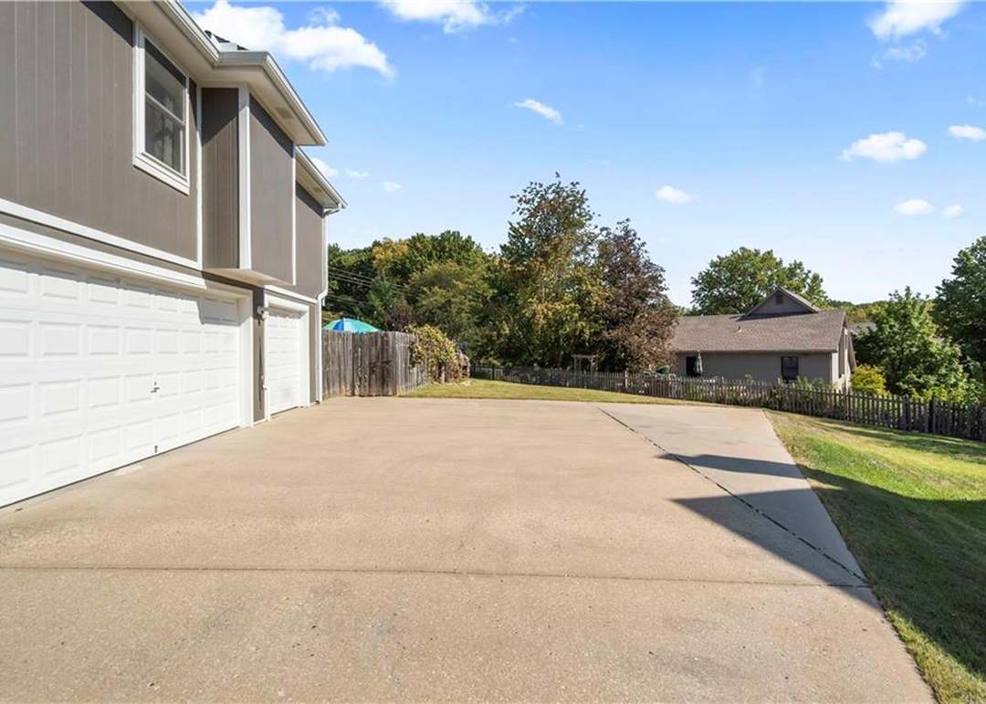 7105 Summit Court — photo 58