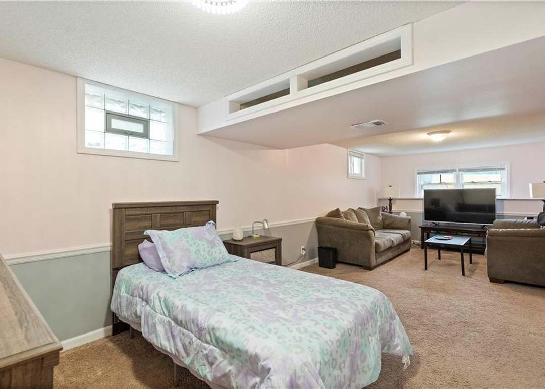 2317 NW Yorkshire Drive — photo 18