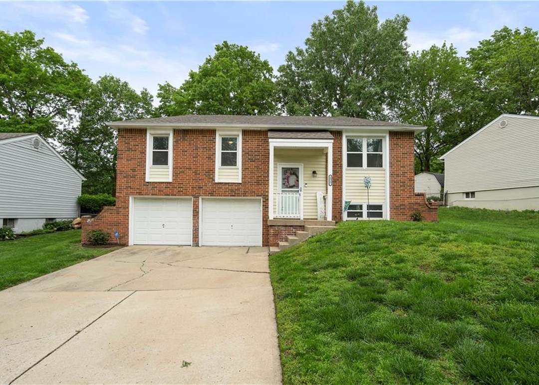2317 NW Yorkshire Drive — photo 24