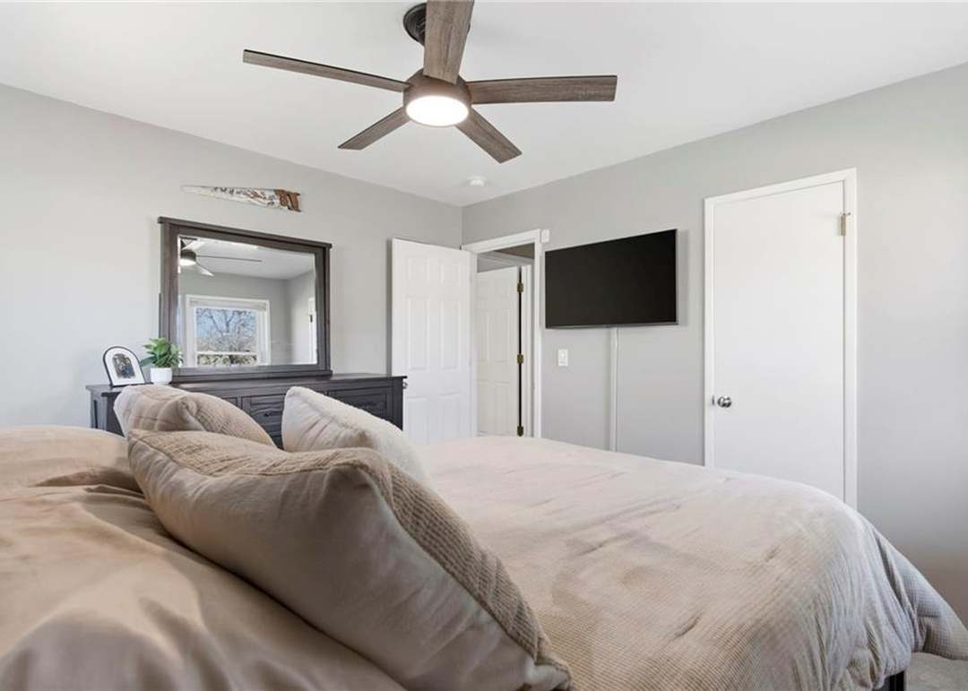6204 E 140TH Terrace — photo 16