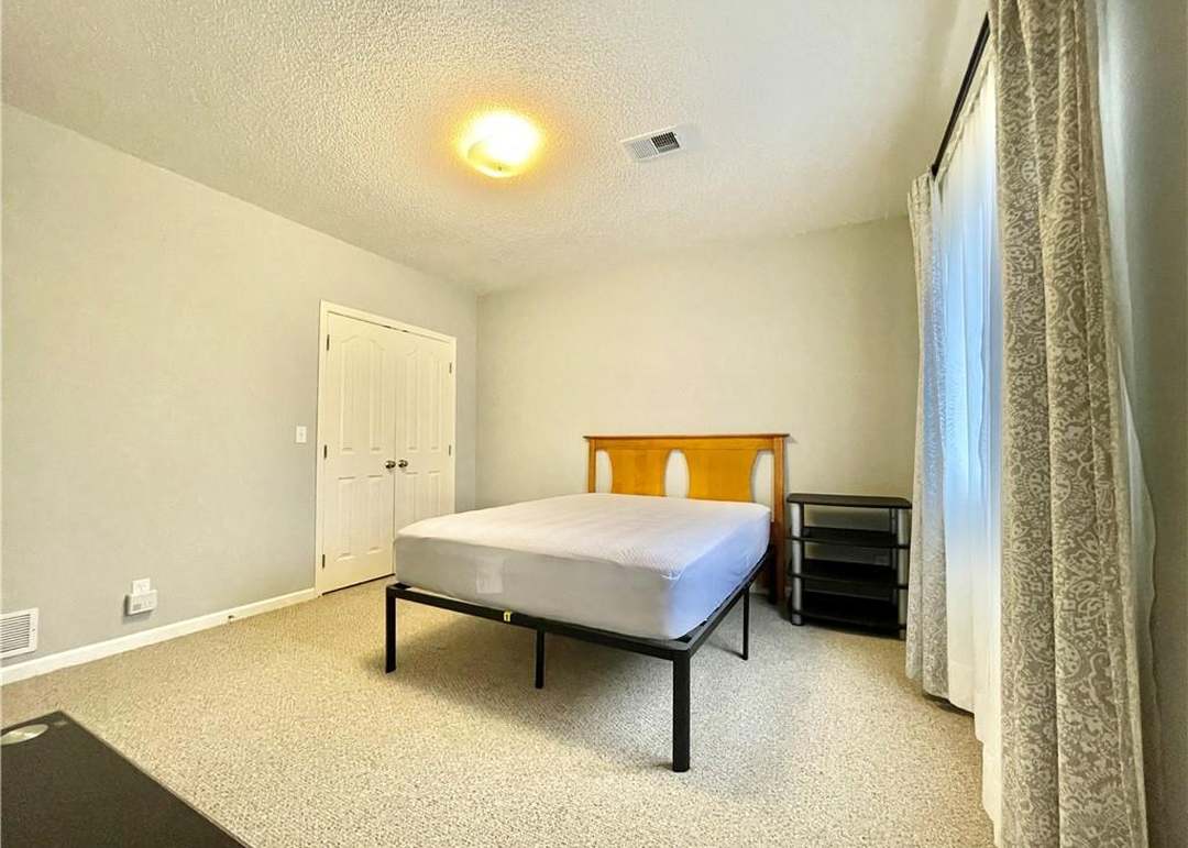 6216 W 155TH Street — photo 3